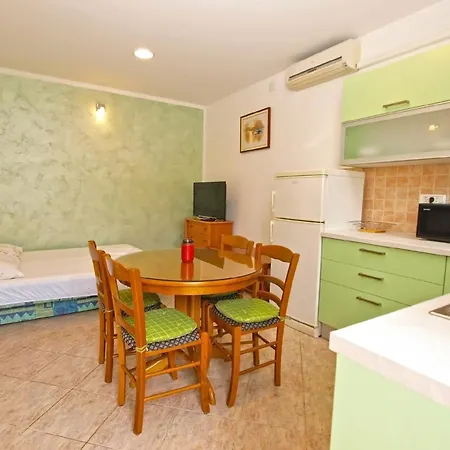 Fuer 5 Personen Ca 45 Qm In Pula, Istrien Istrische Riviera Apartment *