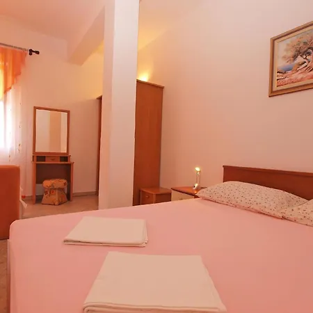 Fuer 5 Personen Ca 45 Qm In Pula, Istrien Istrische Riviera Apartment *