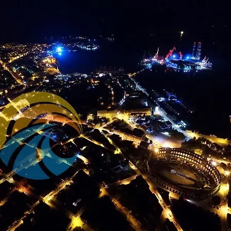 Fuer 5 Personen Ca 45 Qm In Pula, Istrien Istrische Riviera Apartmán *
